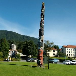 Meet your Posher, Nora